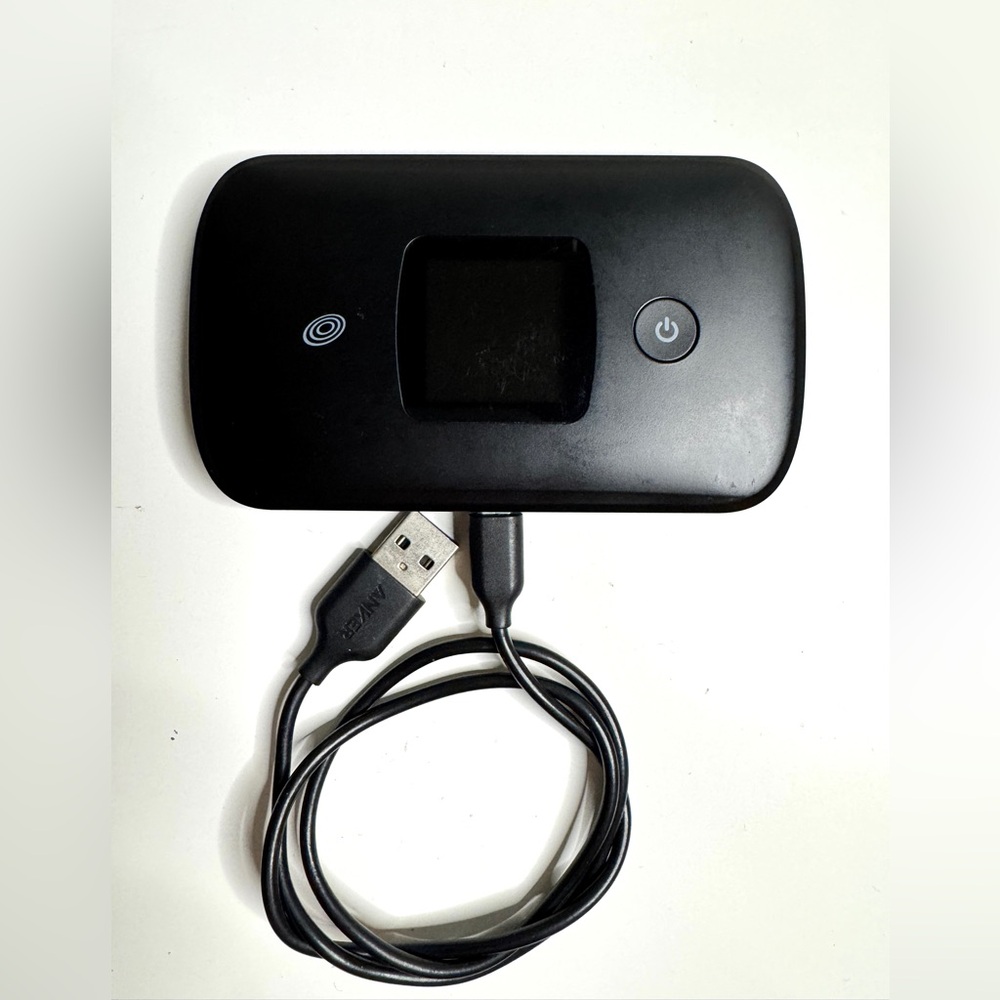 Moxee mobile hotspot. Disconnected no service. Does not have original box.